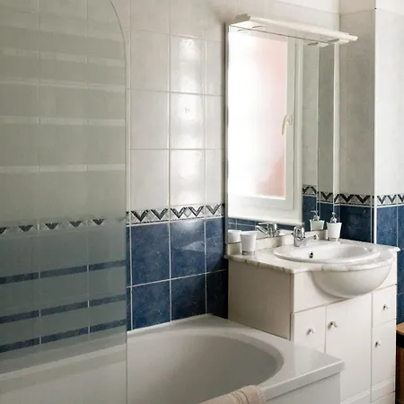 Duplex Sarrazine - Avec Patio Privé